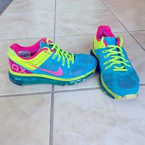 Nike ID Custom Air Max Shoes, women’s size 6👟
